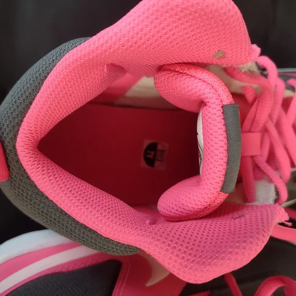 Nike - Picture 16 of 16